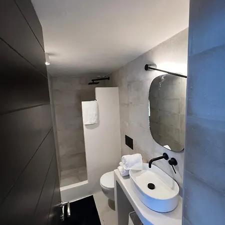 Evas Urban Loft 1 Close To Pythagoreio *