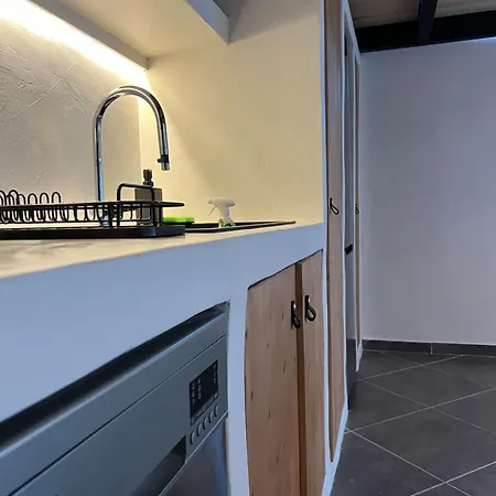 Evas Urban Loft 1 Close To Pythagoreio Apartment