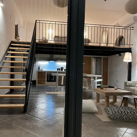 Apartment Evas Urban Loft 1 Close To Pythagoreio