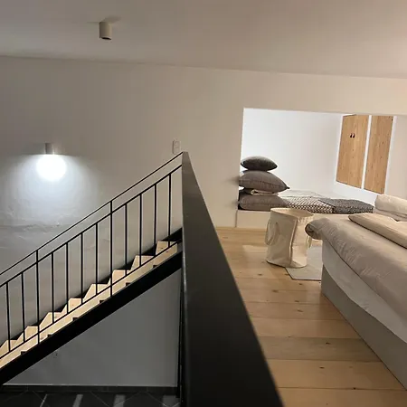 Evas Urban Loft 1 Close To Pythagoreio *