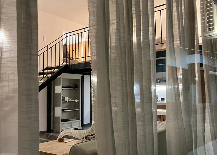 Evas Urban Loft 1 Close To Pythagoreio 아파트